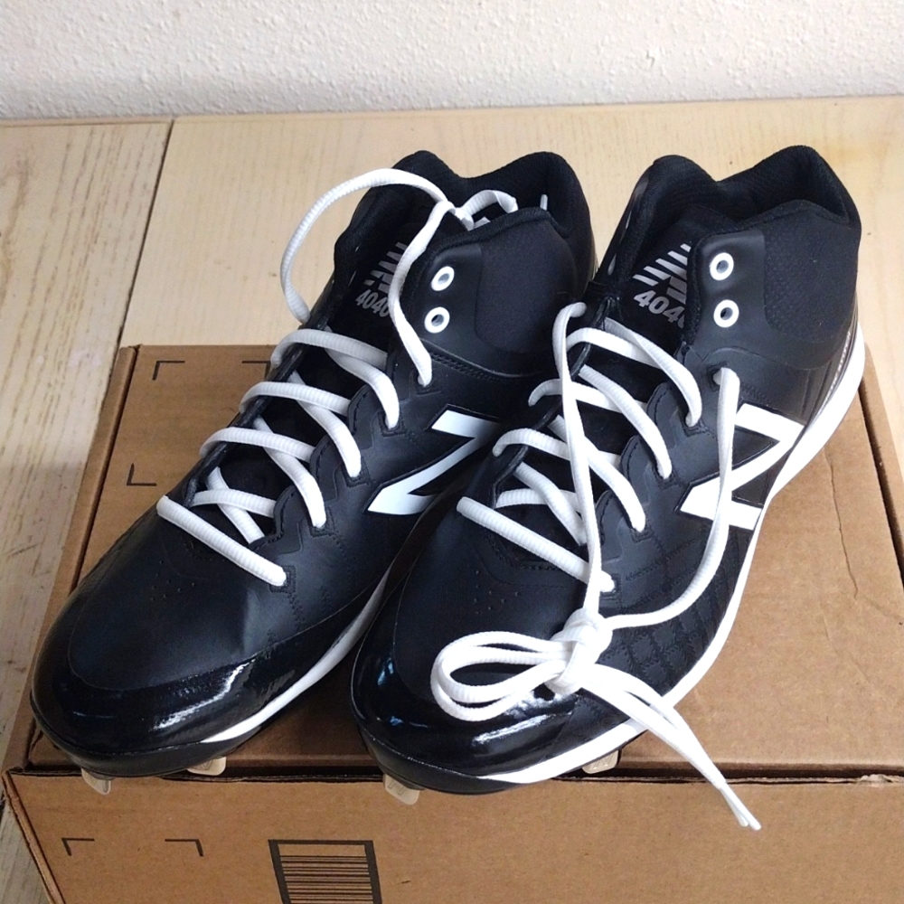 New Balance M4040BK5 Baseball Cleats!